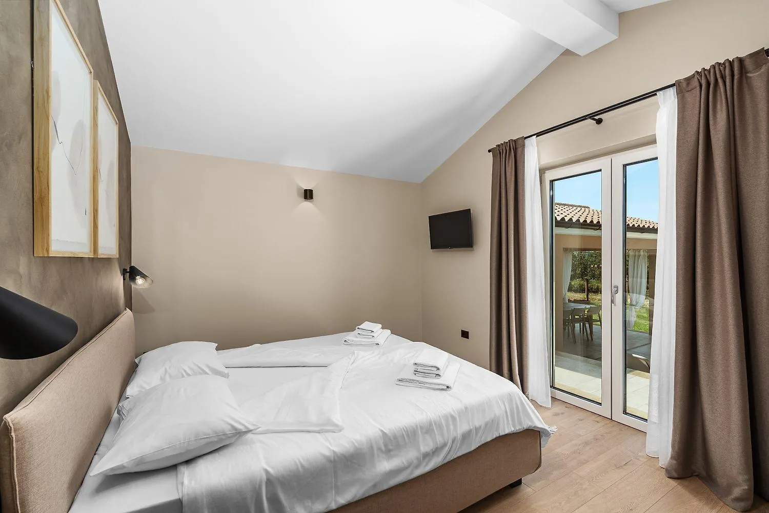 Vakantiehuis Beeindruckende Villa Mit Panoramablick, Privatpool, Tischtennis, Tischfussball, Spielplatz, Babybett Pazin