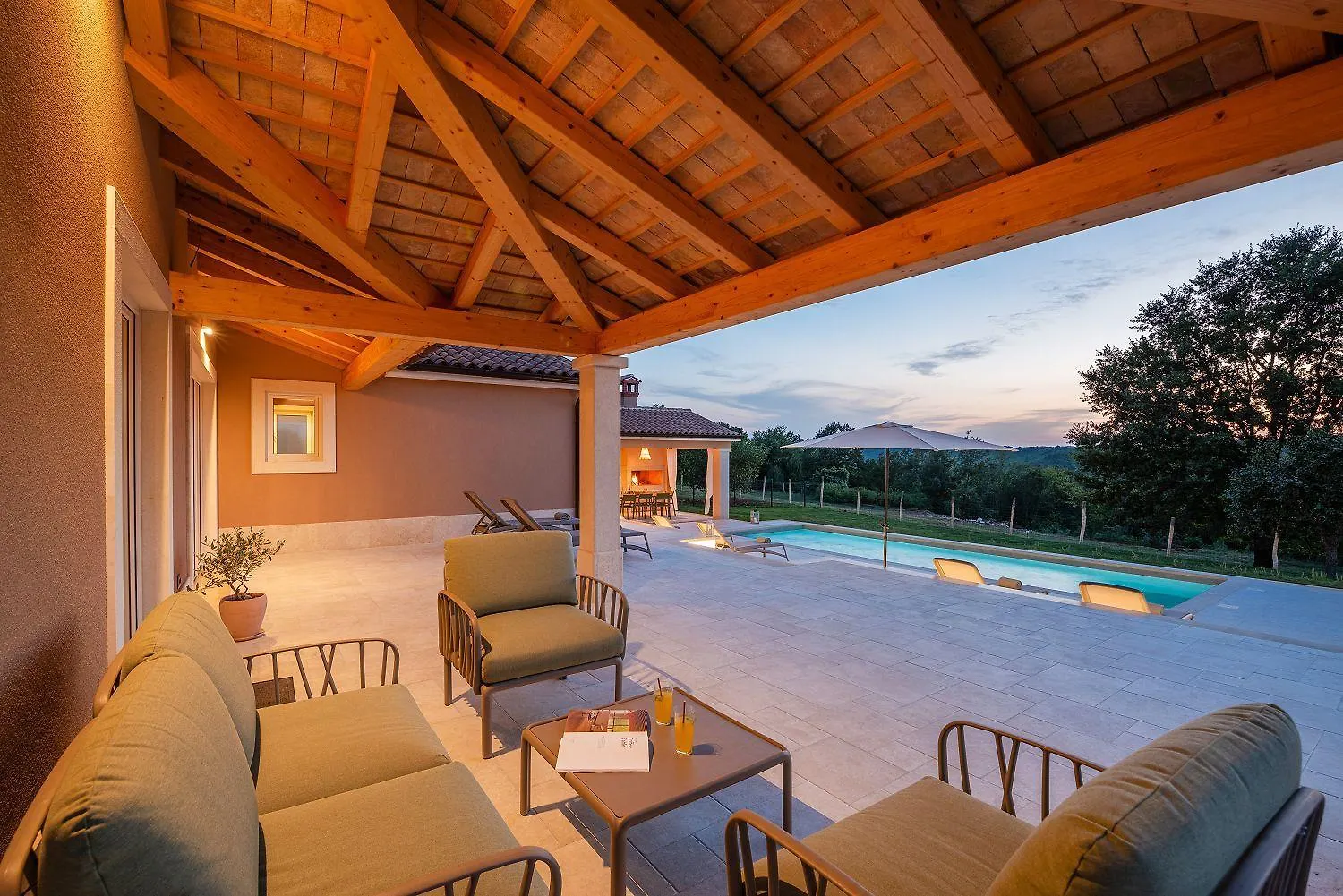 Vakantiehuis Beeindruckende Villa Mit Panoramablick, Privatpool, Tischtennis, Tischfussball, Spielplatz, Babybett Pazin